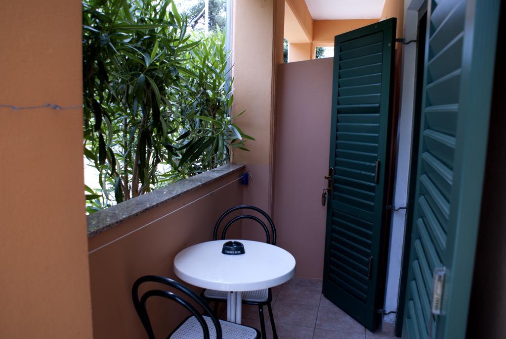 Pansion Ana Hotell Mali Lošinj Exteriör bild