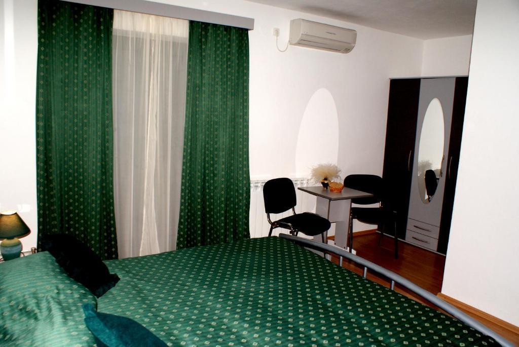Pansion Ana Hotell Mali Lošinj Rum bild
