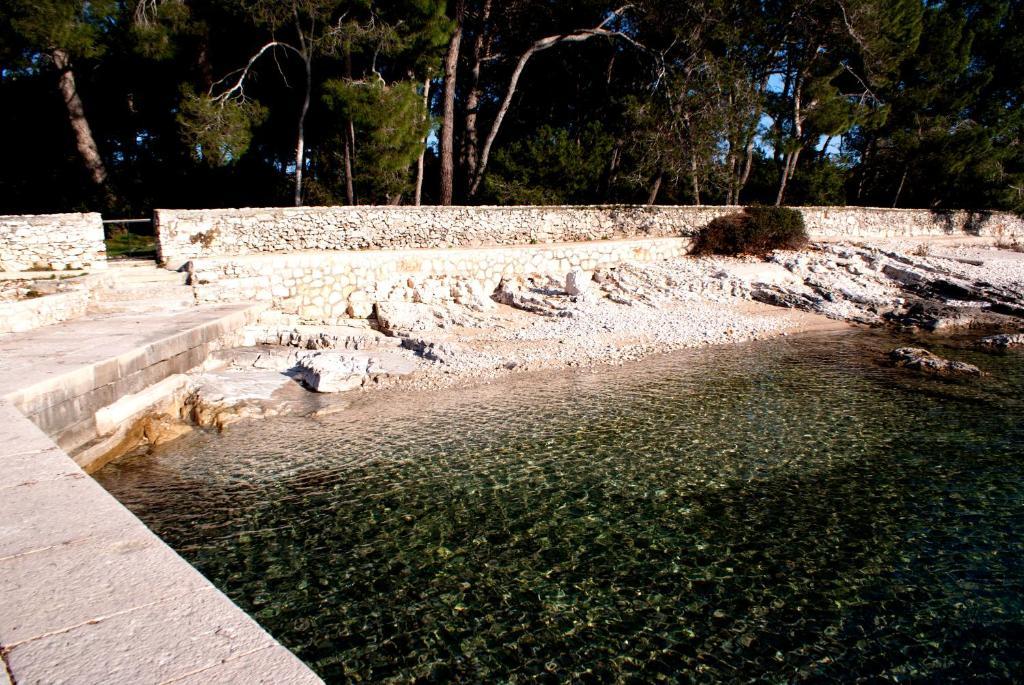 Pansion Ana Hotell Mali Lošinj Exteriör bild